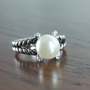 Cable Collectibles? Pearl Ring in Sterling Silver with Diamonds Size 7